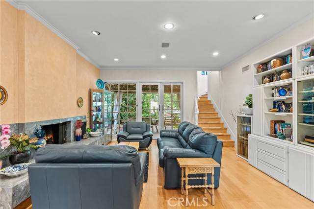 Encino (los Angeles), CA 91436,17034 Escalon Drive