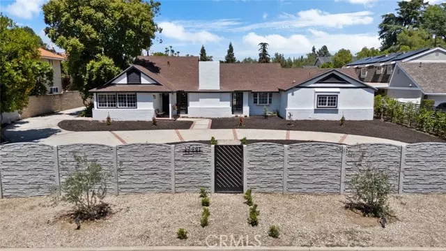 Northridge (los Angeles), CA 91325,17441 Rayen Street