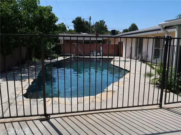 Winnetka (los Angeles), CA 91306,20630 Chase Street