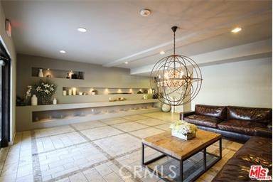 Los Angeles, CA 90049,11848 Kiowa Avenue #101