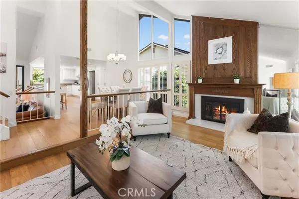 Valencia (santa Clarita), CA 91355,23721 Sarda Road