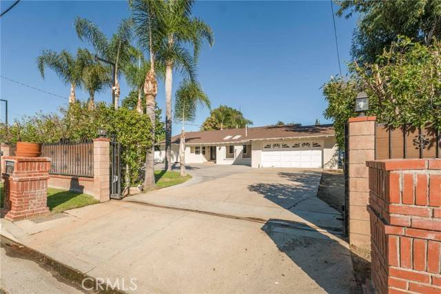 8558 Paso Robles Avenue, Northridge (los Angeles), CA 91325