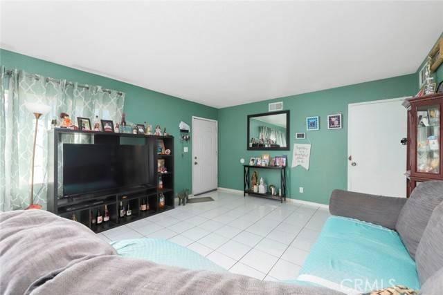 Lancaster, CA 93535,423 Landsford Street