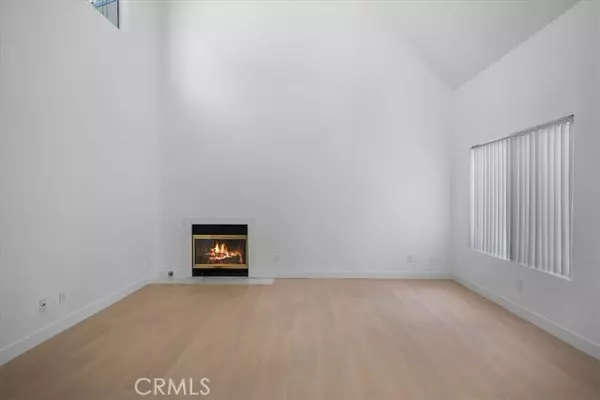 Sherman Oaks, CA 91403,14937 Dickens Street #209
