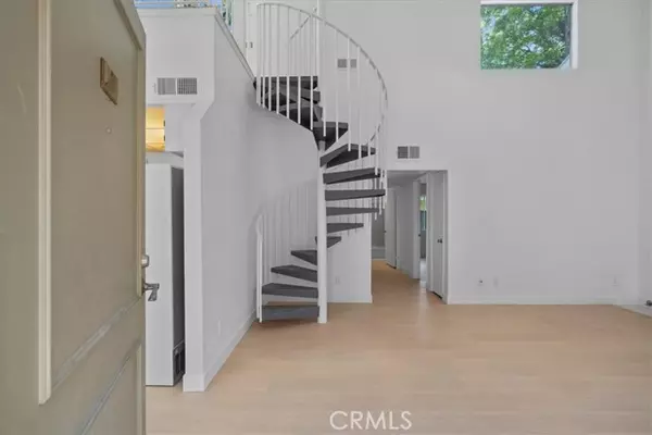 Sherman Oaks, CA 91403,14937 Dickens Street #209
