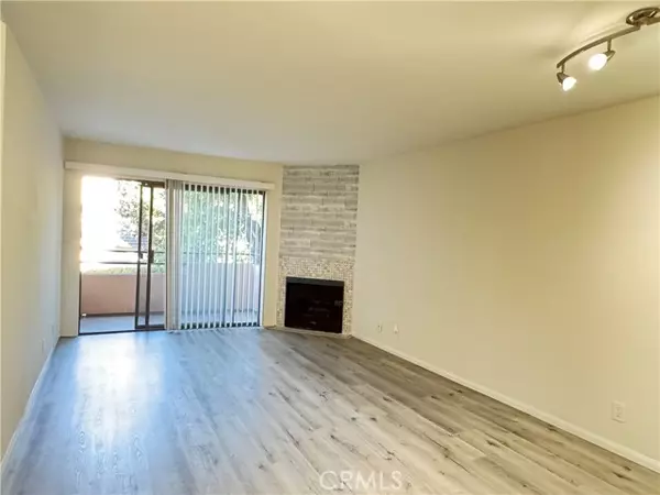Valley Village, CA 91607,4717 Ben Avenue #103