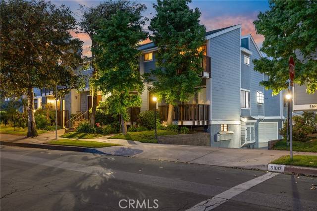 North Hollywood (los Angeles), CA 91601,5100 Riverton Avenue #14