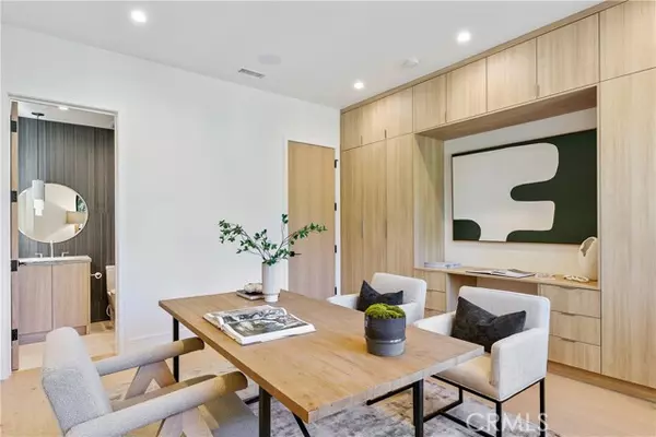 Sherman Oaks, CA 91423,13944 Valleyheart Drive