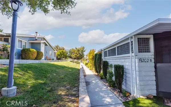 Newhall (santa Clarita), CA 91321,19202 Avenue Of The Oaks #A