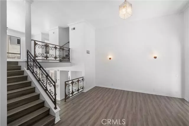 Los Angeles, CA 90049,11954 Mayfield Avenue #3