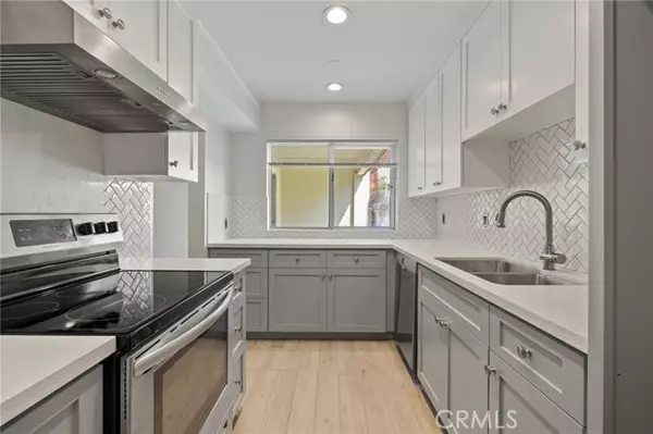 Culver City, CA 90230,5674 Windsor Way #109