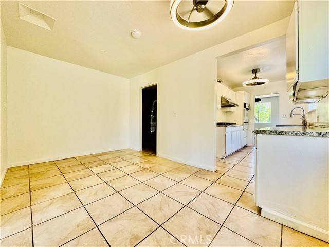 Reseda (los Angeles), CA 91335,7019 Chimineas Avenue