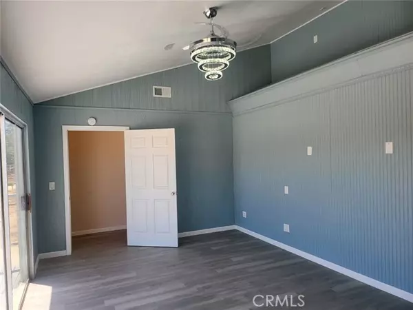 Palmdale, CA 93591,9854 E Ave Q4