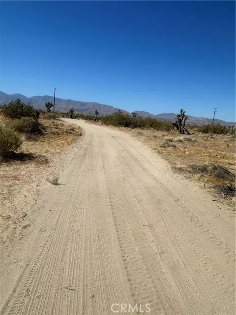 Sun Village, CA 93543,10 east ave S