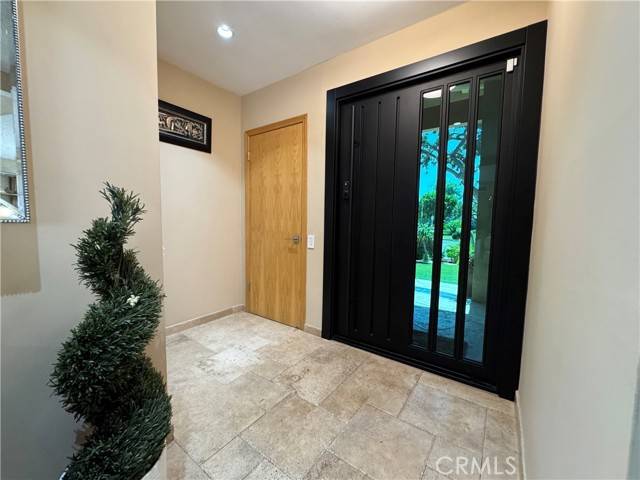Chatsworth (los Angeles), CA 91311,10658 Fullbright Avenue