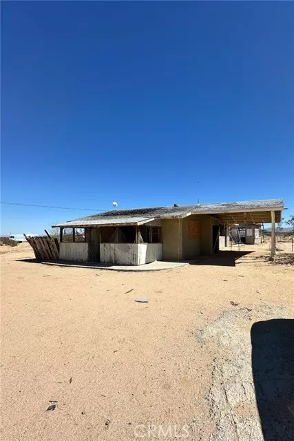Joshua Tree, CA 92252,65095 Giant Rock Road
