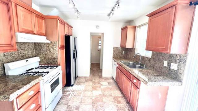 Simi Valley, CA 93063,6106 Cedar Street
