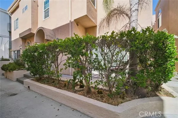 Toluca Lake (los Angeles), CA 91602,10659 Bloomfield Street