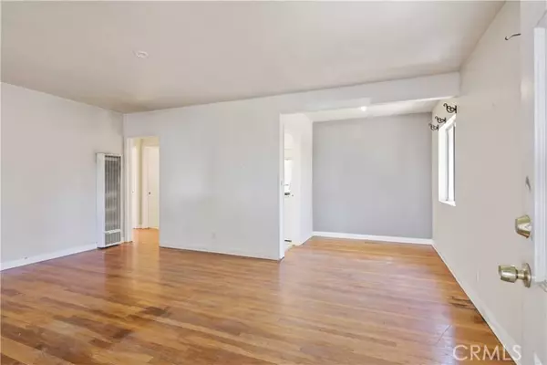 Van Nuys (los Angeles), CA 91411,5940 Cedros Avenue