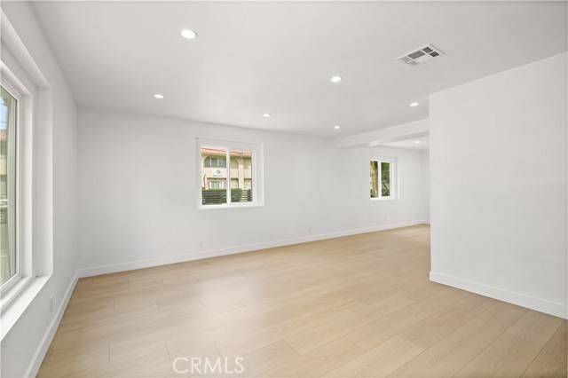 Van Nuys (los Angeles), CA 91405,7010 Lennox Avenue #A
