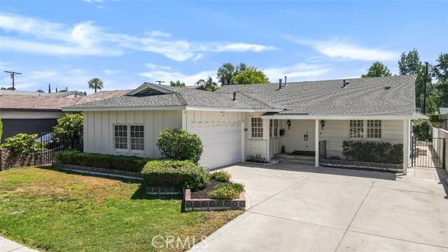 6130 Longridge Avenue, Los Angeles, CA 91401