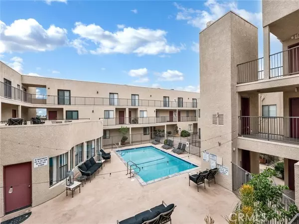 Canoga Park (los Angeles), CA 91304,21040 Parthenia Street #20
