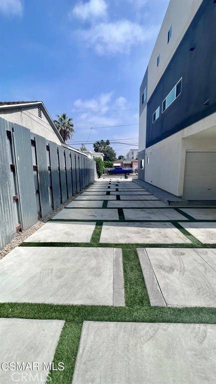North Hollywood (los Angeles), CA 91601,5635 Klump Avenue #1/2