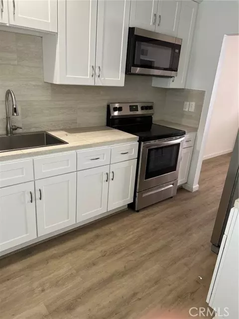 Port Hueneme, CA 93041,165 W Fiesta green