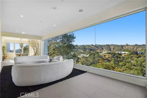 Beverly Hills, CA 90210,9716 Oak Pass Road