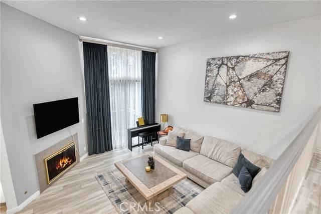 Northridge (los Angeles), CA 91324,9000 Vanalden Avenue #150