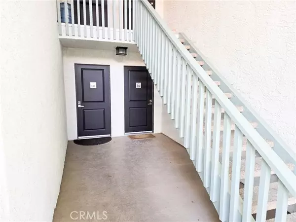 Calabasas, CA 91302,4734 Park Granada #238