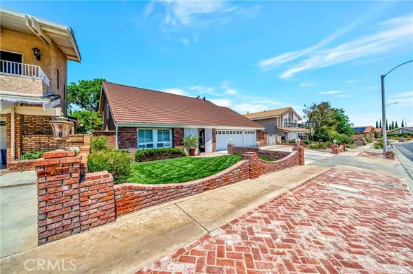 Palmdale, CA 93551,433 Fairway Drive