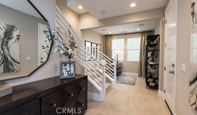 Valencia (santa Clarita), CA 91355,27356 Alpine Meadows