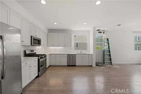 Sylmar (los Angeles), CA 91342,13236 Klein Court