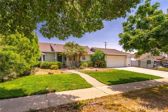 12176 Newgard Avenue, Sylmar (los Angeles), CA 91342
