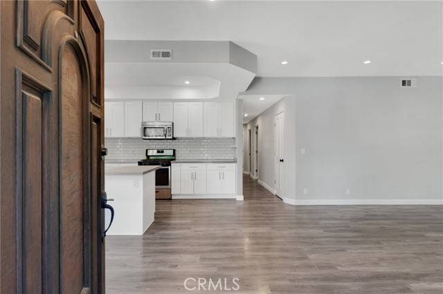 Woodland Hills (los Angeles), CA 91364,4352 Saltillo Street