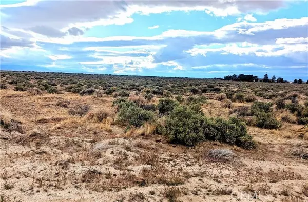 60 W Avenue E-10, Lancaster, CA 93536