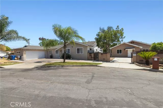 Panorama City (los Angeles), CA 91402,14230 Calahan Street