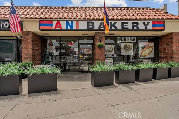 Granada Hills (los Angeles), CA 91344,17826 Chatsworth Street