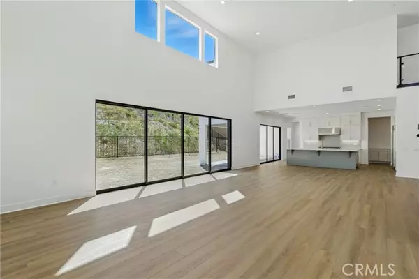 Valencia (santa Clarita), CA 91354,24186 N Camino Cascada