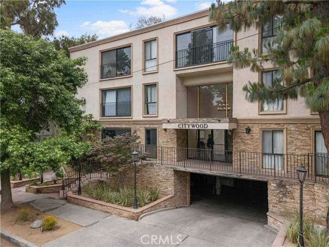 Sherman Oaks, CA 91411,15344 Weddington Street #304