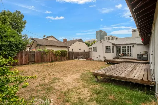 Sherman Oaks, CA 91403,4622 Burnet Avenue