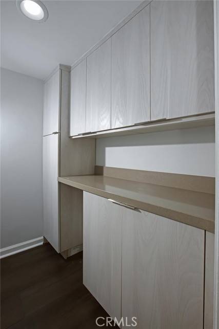 Sherman Oaks, CA 91423,4915 Tyrone Avenue #318