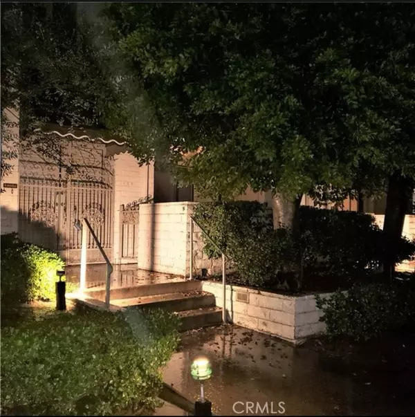 Encino (los Angeles), CA 91316,5305 White Oak Avenue #K