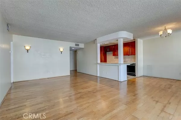 Encino (los Angeles), CA 91316,5454 Zelzah Avenue #215