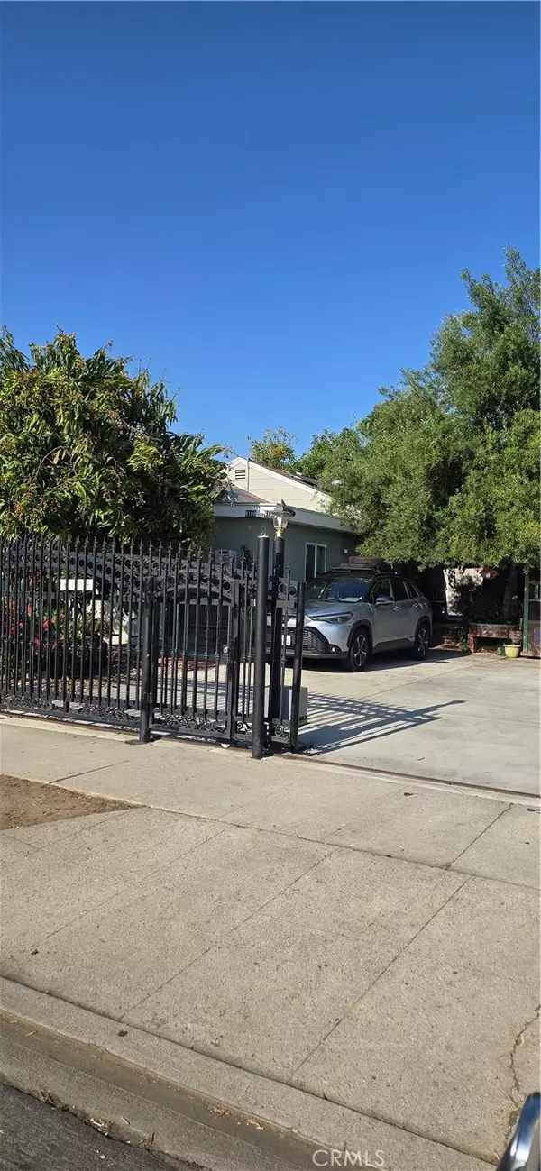 8106 Bevis Avenue, Panorama City (los Angeles), CA 91402