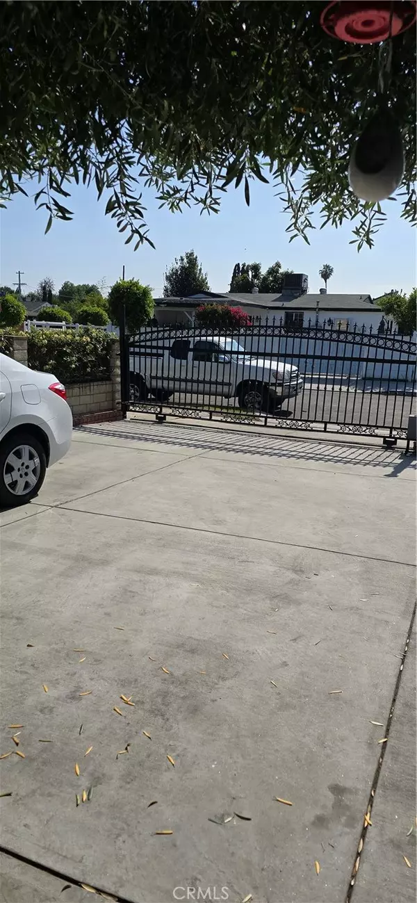 Panorama City (los Angeles), CA 91402,8106 Bevis Avenue