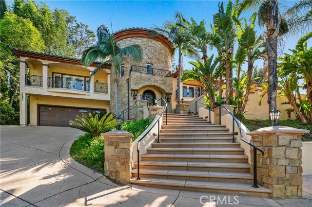 Tarzana (los Angeles), CA 91356,19554 Wells Drive