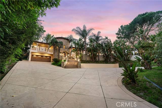 Tarzana (los Angeles), CA 91356,19554 Wells Drive