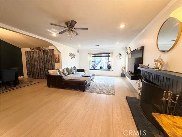 Valencia (santa Clarita), CA 91355,25769 Miguel Court